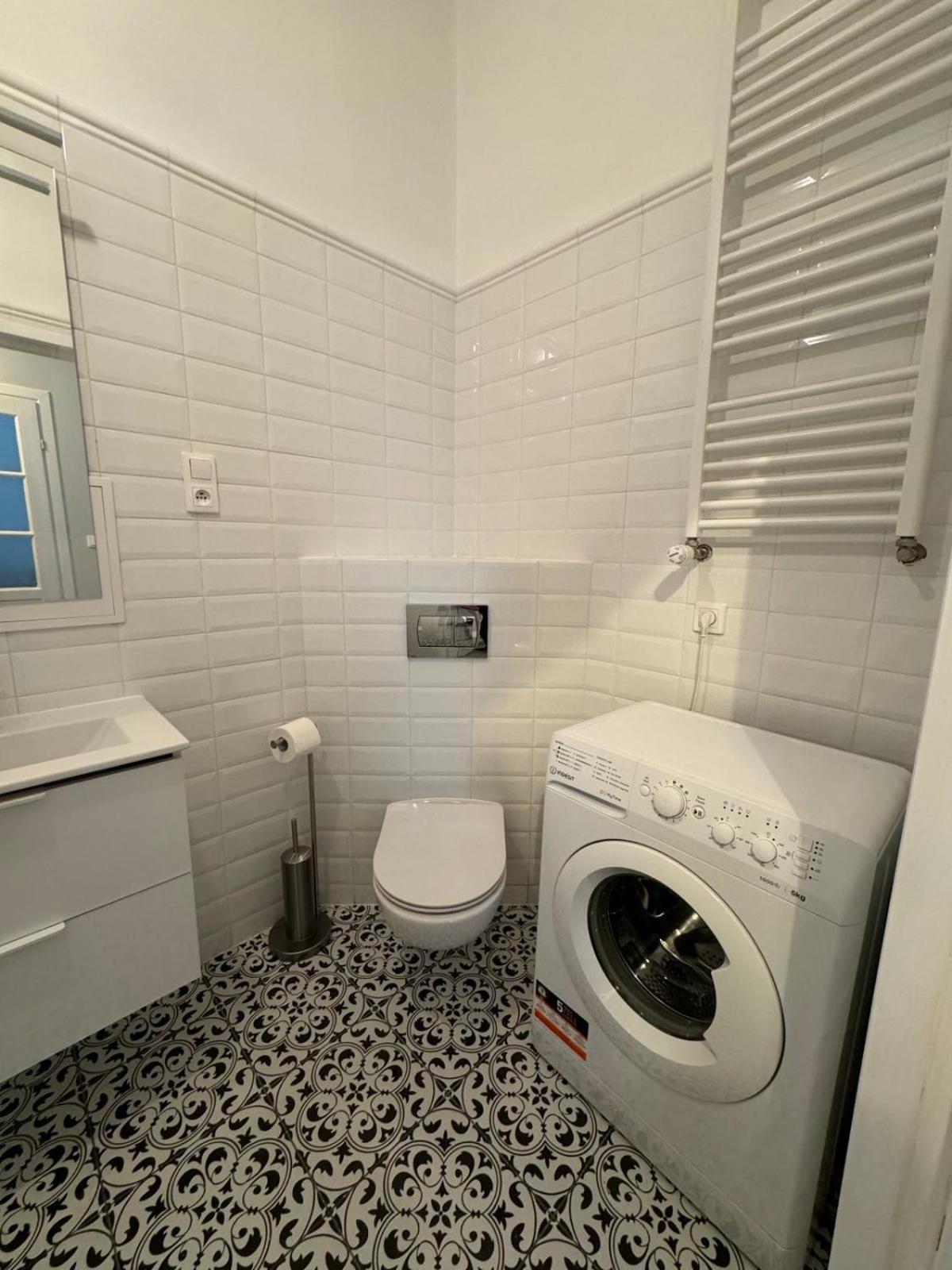 Apartament Nowogrodzka 6a 23 *