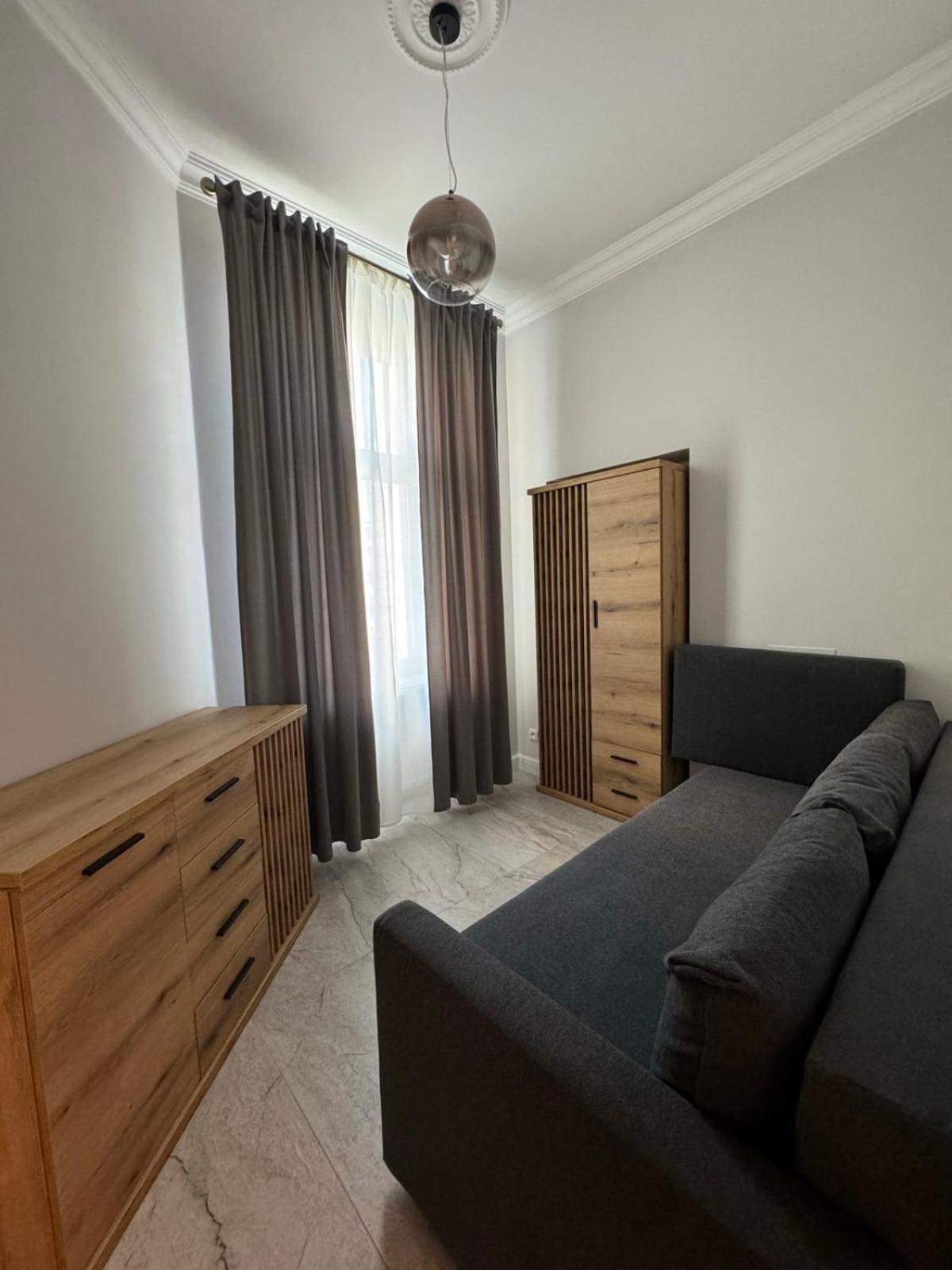 Apartament Nowogrodzka 6a 23 *